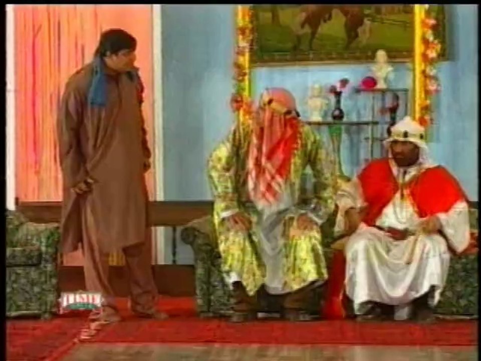 Gali Mein Aaj Chand Nikla (5/8)