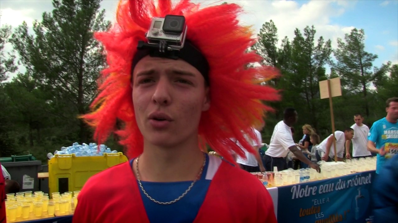 De coureurs déguisés pour le Marseille-Cassis