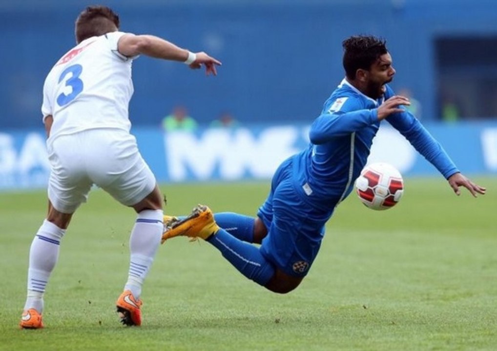 Doublé et passe de Soudani contre Osijek