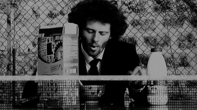 LE PETIT DEJEUNER PEUT ETRE QU ON N A PAS LE MEME HUMOUR