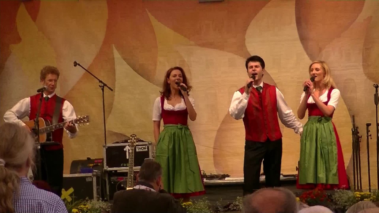 Blue Bayou - Sigrid & Marina mit Vincent & Fernando