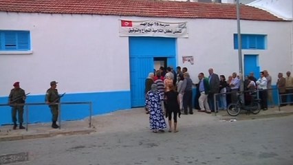 Tunisians vote for new parliament