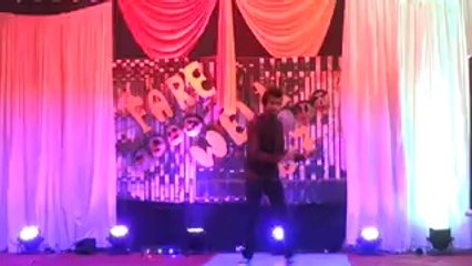 awsome dance on blue eyes