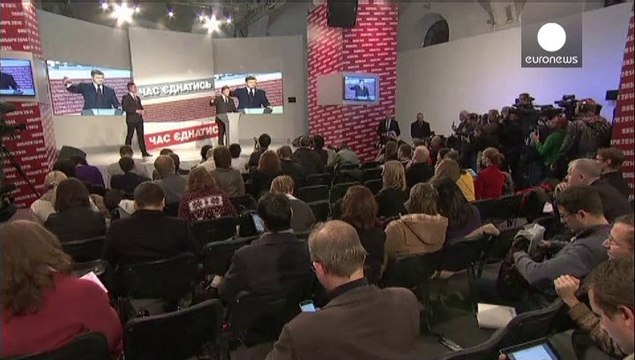 Ukraine election: Pro-Europe parties 'win'