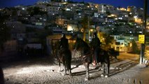 Palestinos e israelenses em conflito em Jerusalém