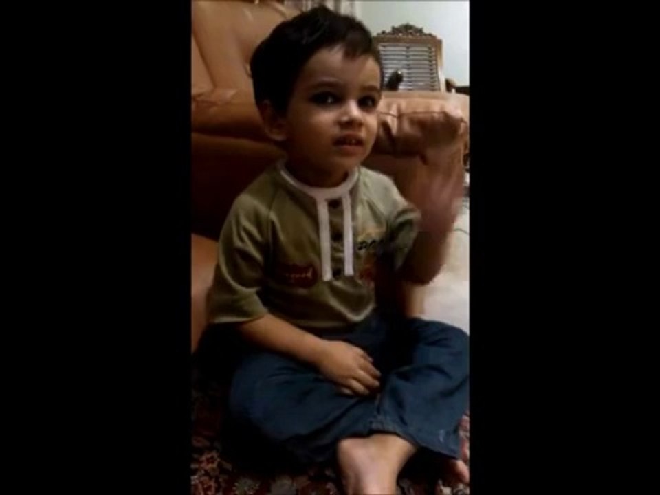 I’m not Nawaz Sharif – I am Imran Khan; little kid crying and saying that he don’t want to be Nawaz Sharif