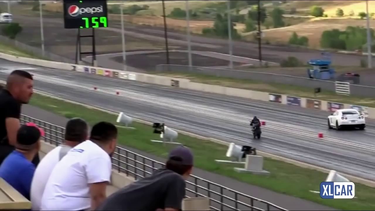 2014 Nissan GTR Vs Yamaha R6 Drag - Araba Tutkum