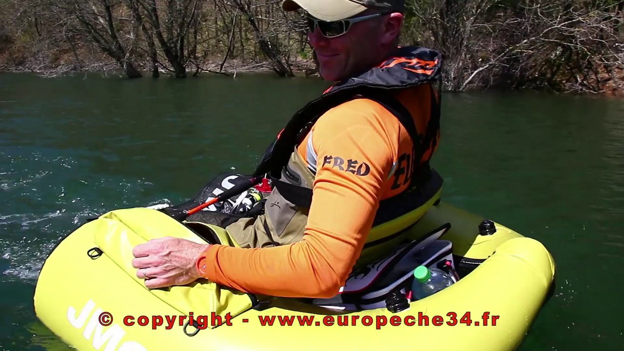 Pêche en float tube des truites du lac d'Avène par Europêche34