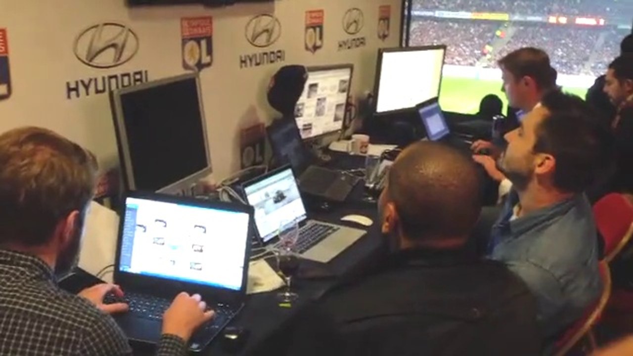 Dans la cellule réseaux sociaux de l'OL