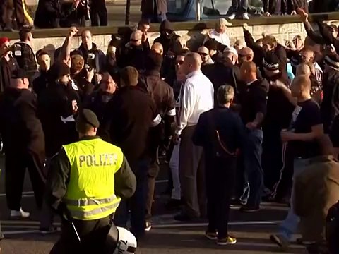 Неонацисты в Кёльне устроили беспорядки