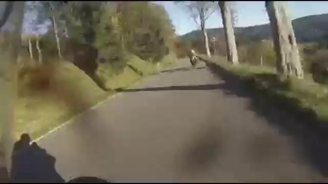 Yamaha R1 crossplane 09' VS R1 07' 315 km/h autobahn