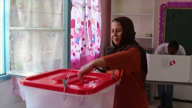 Les islamistes d'Ennahda annoncent leur défaite aux législatives en Tunisie