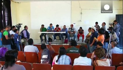 Mexikanische Lehrer protestieren gegen mutmaßliche Entführung von Studenten