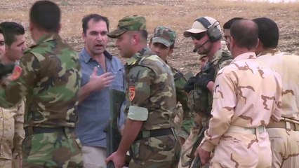 ドイツ軍から武器の訓練受けるクルド人部隊　Germans teach Kurds to handle new guns for IS fight