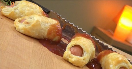 Télécharger la video: Recette Feuilletés aux saucisses façon doigts de sorcière - 750 Grammes