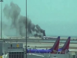 Boeing 777 by Asiana Airlines crashed in San Francisco Airport July 6 2013 SF SFO Flight 214 korean