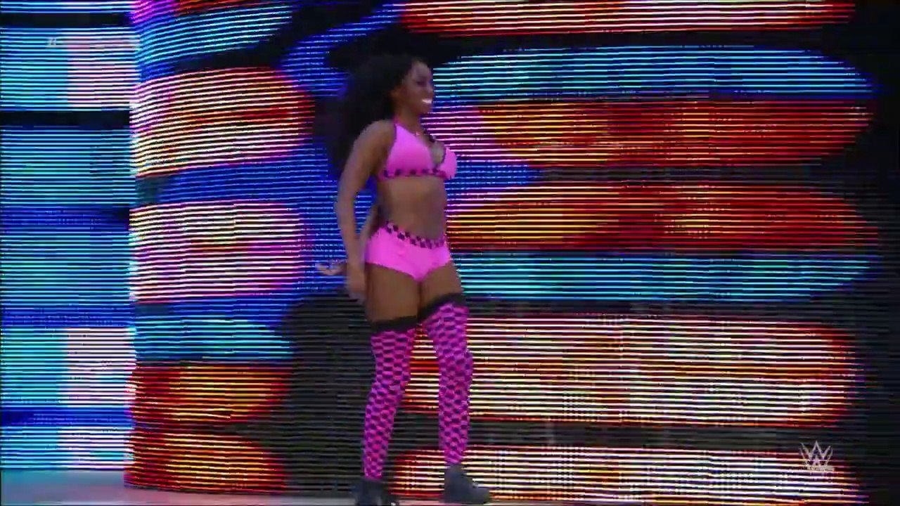 Naomi Vs Alicia Fox