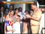 BTech student commits suicide over poor grades in Nellore - Tv9