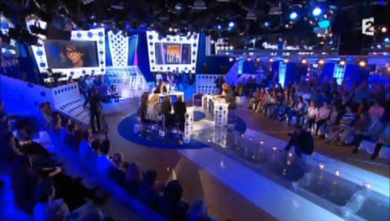 On n'est pas couché - Pulvar tacle Polony, "ce phare de la pensée" - 25 octobre 2014