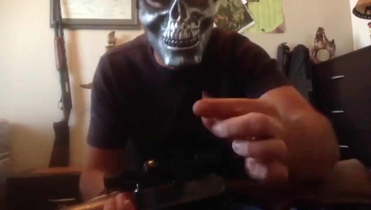 [+18 ~ Sexy Funny Girl]Gun Demonstration Fail