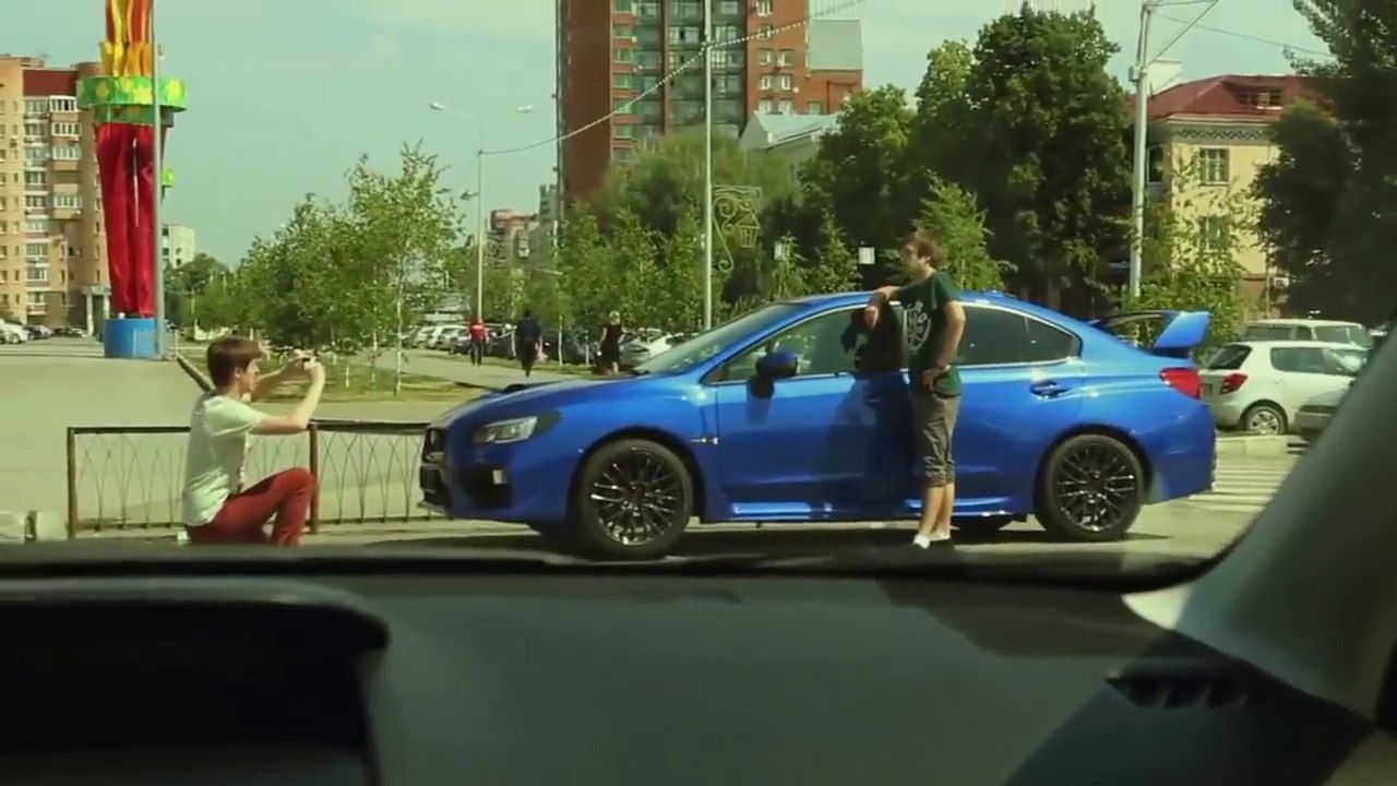 İnsanları Şaşkına Çeviren Renk Değiştiren Araba - Oha be!