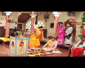 Hum Hain Na Bunty helps Saagarika in wearing saree