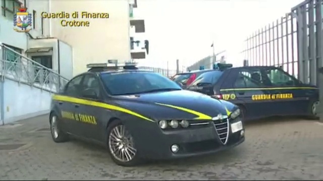 Crotone - Scoperti falsi braccianti (27.10.14)