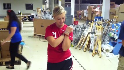 Funny bondage girl fail - How to Break Out of Zip Ties_youtube_original