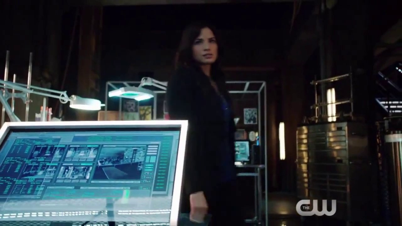 Arrow - 3x04 - Sneek Peak #1 - Extrait "The Magician"