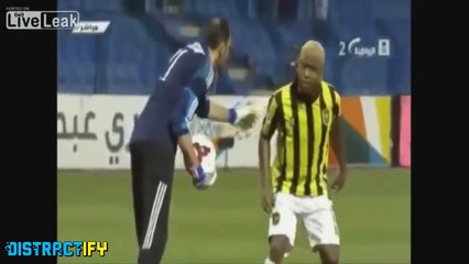 An Amazing Act Of Sportsmanship And The Referee Who Tried To Stop It