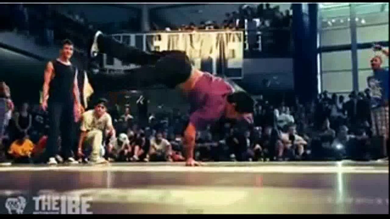 A Group of Dancers Dancing on Yo Yo Honey Singh Latest Song Dance Competition