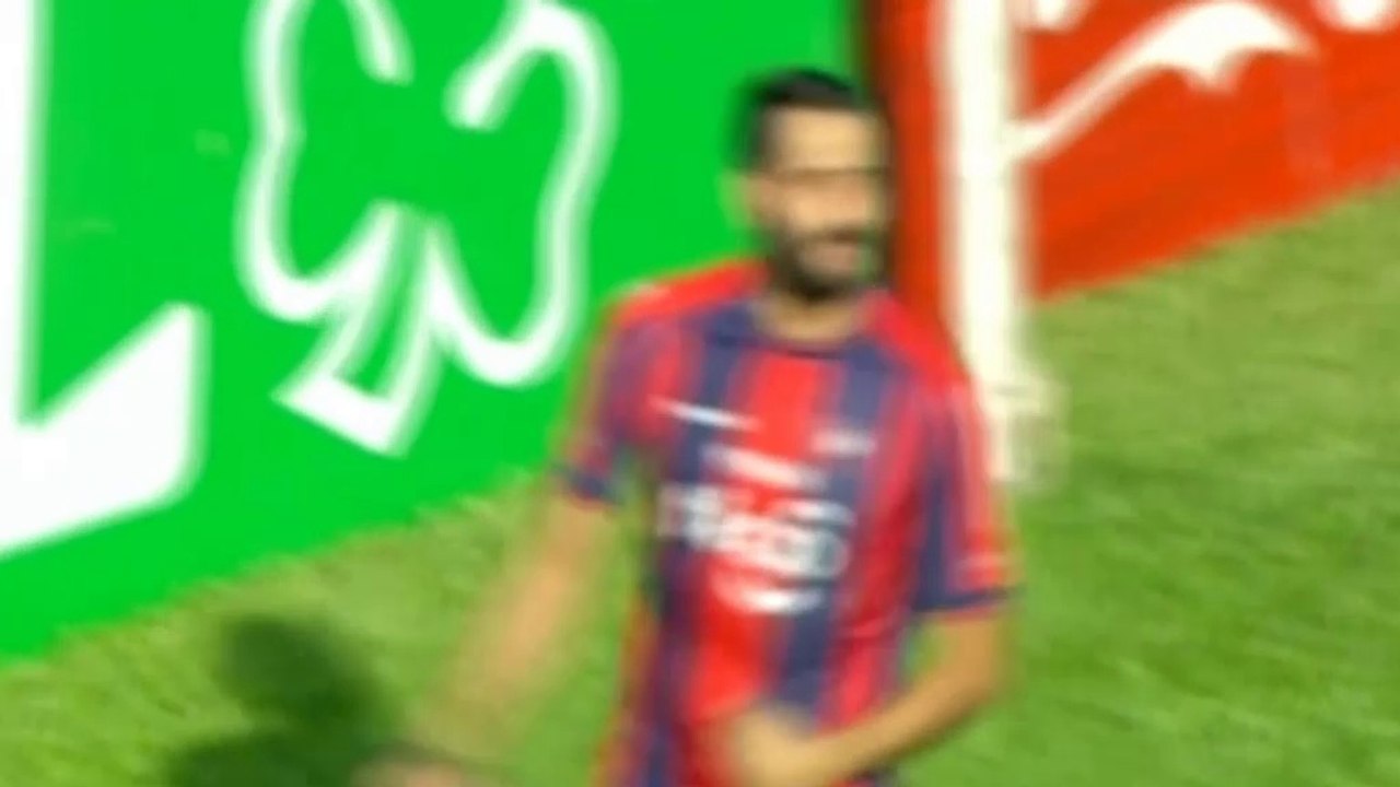 Paraguay: Europameister Guiza mit Traum-Heber