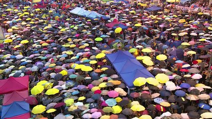 Hong Kong: les manifestants marquent un mois d'occupation