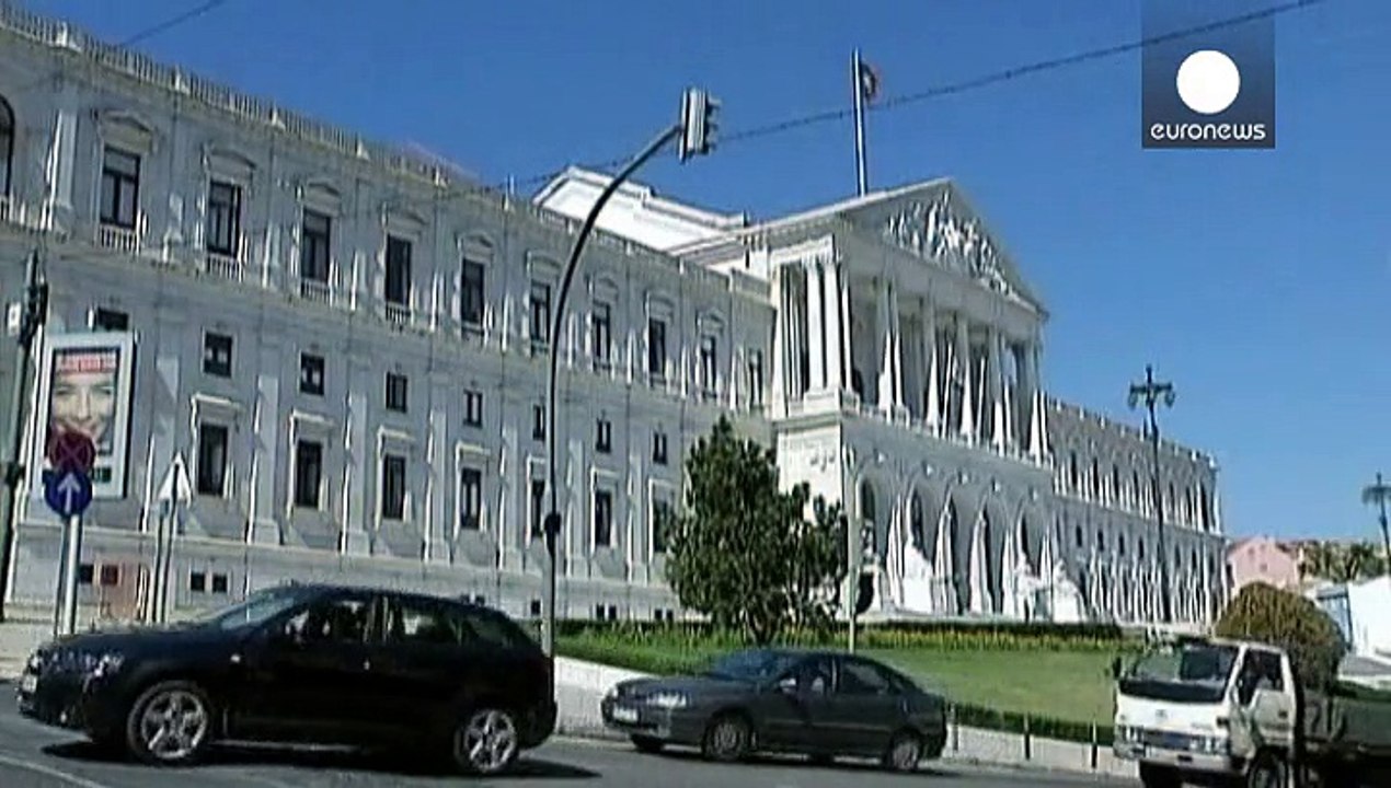 Portugal's bailout lenders review 2015 budget and reforms