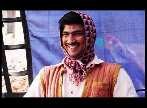 Sushant Singh Rajput - HOT Kissing Scene with Swastika Mukherjee in Byomkesh Bakshy