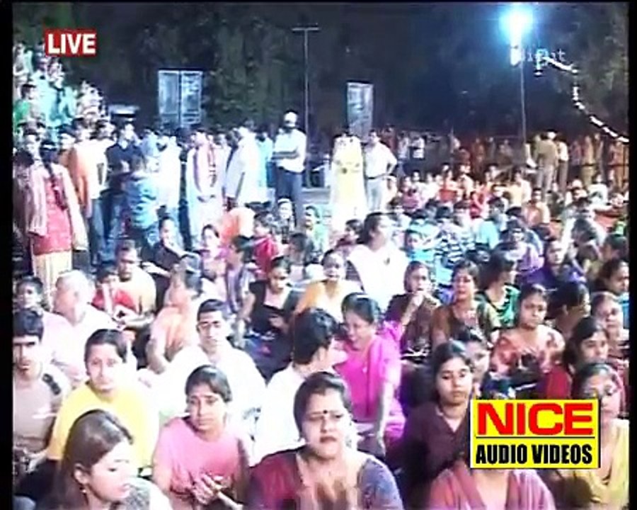 Kaby wali gali wich yar da makan a