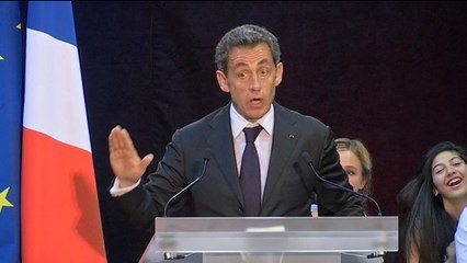 Sarkozy juge son quinquennat "sans violence, sans drame"