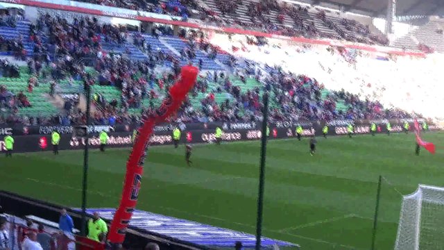 26/10/14 : SRFC-LOSC : clapping Ntep