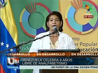 Venezolana ofrece emotivo testimonio del milagro de la Misión Robinson