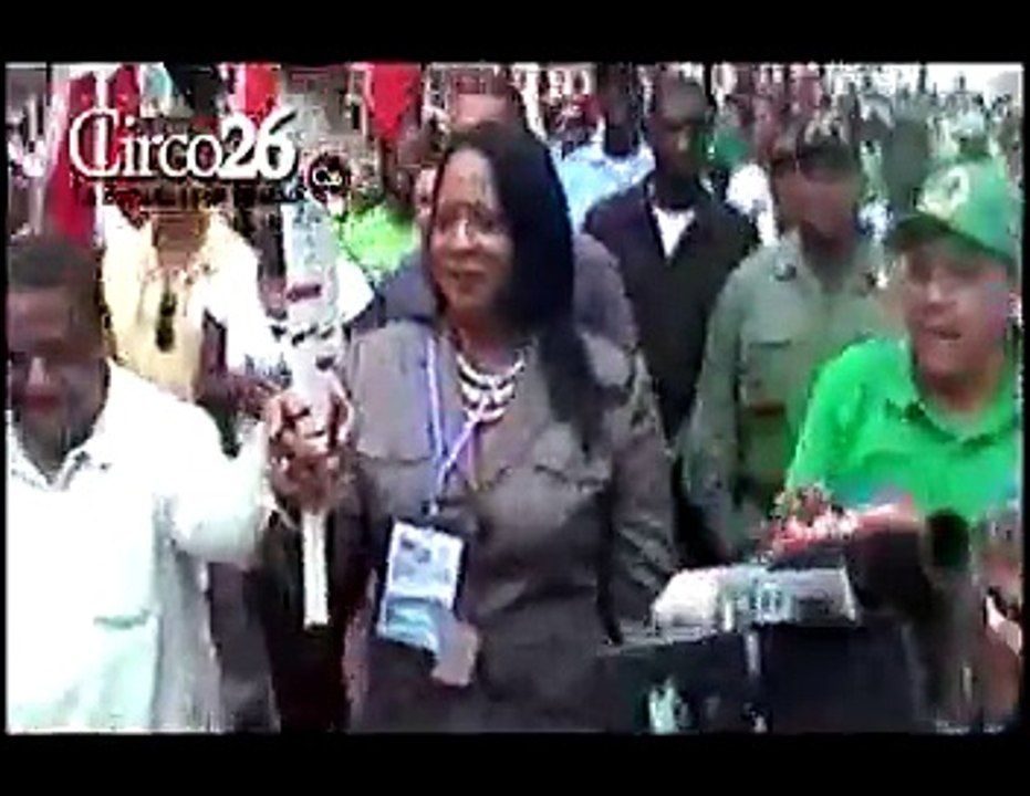 RECIBEN ANTORCHA JUEGOS ESCOLARES DE LA ROMANA