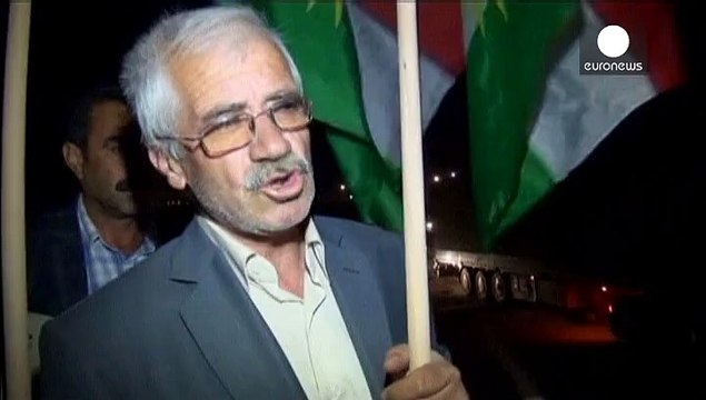 طليعة المقاتلين الأكراد العراقيين المتوجهين إلى عين العرب تصل الى تركيا