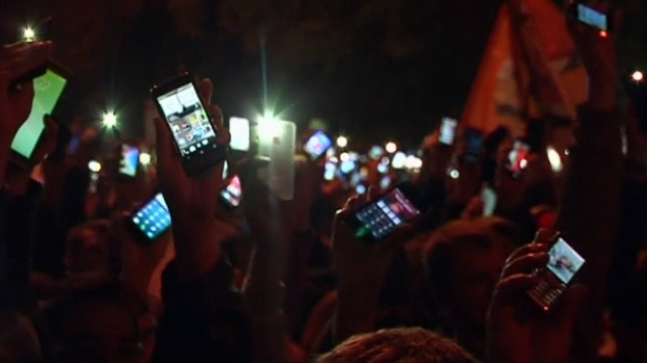 100,000-strong protests in Hungary over 'internet tax' plans