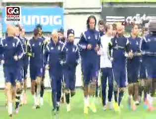 Fenerbahçeli futbolcular 29 Ekim'i böyle kutladı