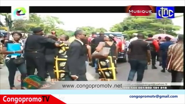 KARIBU VARIETE DE CE DIMANCHE 26 OCT 2014 EYINDAKI MABE et LE PASSAGE DE NOLY NTAMBU LE SAGE