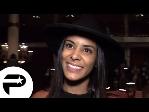 Interview - Shy'm radieuse au défilé Franck Sorbier