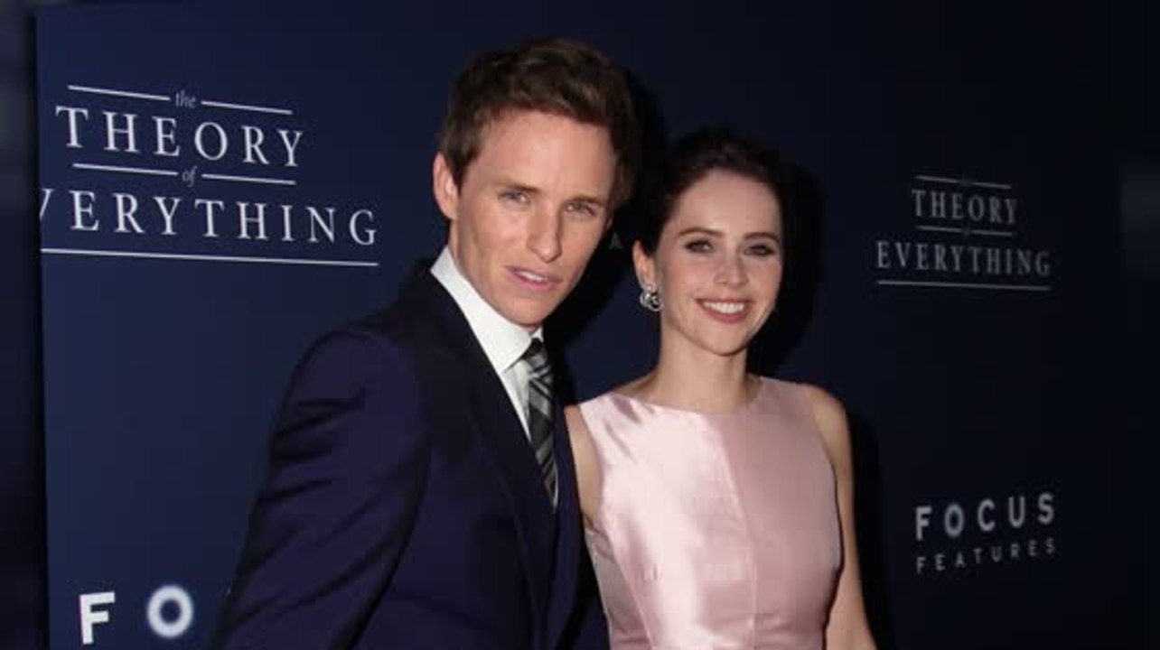 Eddie redmanye und felicity jones bei der premiere von the theory of everything