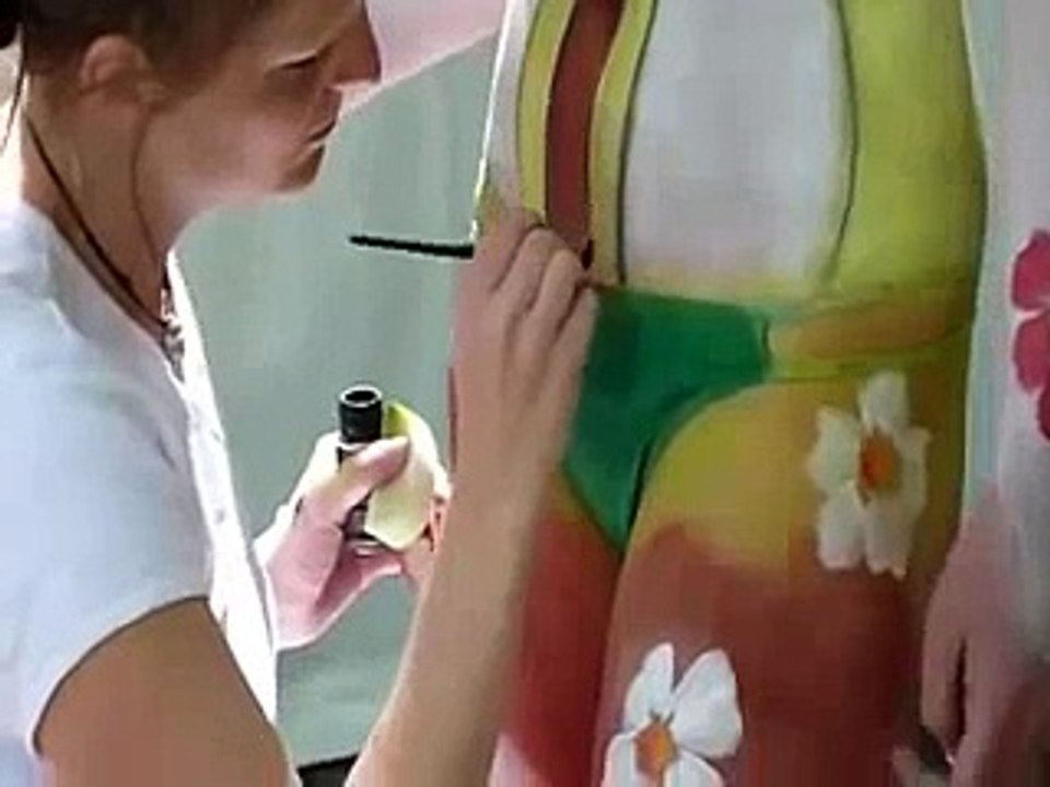 girl body painting