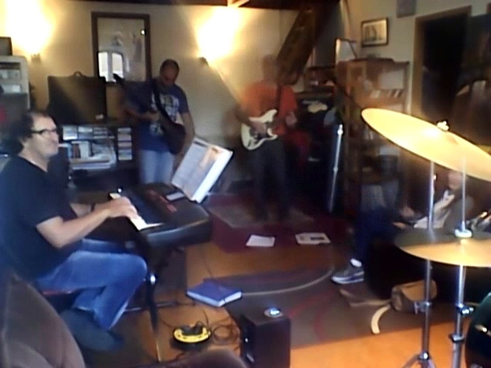 Boeuf à la maison (cité) - ovs Carca - 2014 10 29