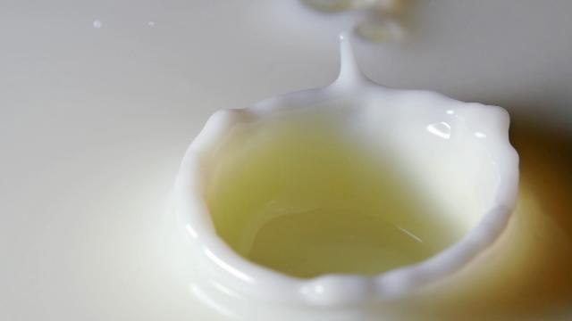 Woman Sprays Breast Milk, Robs Pharmacists