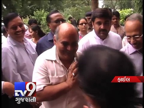 Ex-Gujarat University VC Adesh Pal, The being of 'Controversy', Ahmedabad - Tv9 Gujarati